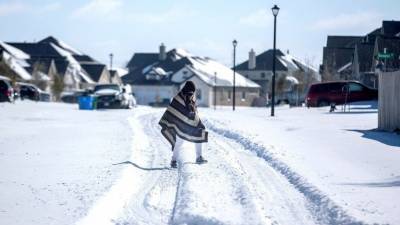 Жители США подозревают власти в организации снегопадов в Техасе — видео