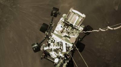 Марсоход Perseverance прислал на Землю первые видео и аудио