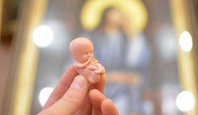 РПЦ предложила включить данные по количеству абортов в статистику смертности