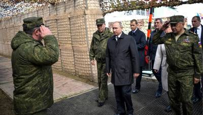 Путин поблагодарил защитников Отечества за достойное исполнение долга