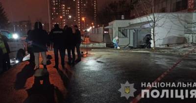 В Харькове возле супермаркета мужчине прострелили голову (3 фото)