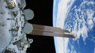 «Мирного неба над планетой»: космонавты с МКС поздравили россиян с 23 февраля