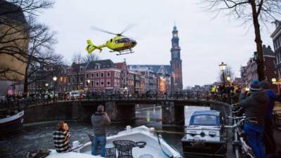 Нидерланды: автомобиль с семьей из Германии упал в канал – мать погибла