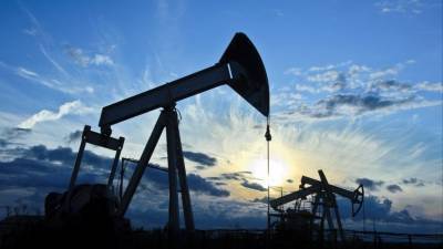 Цена нефти Brent превысила 66 долларов за баррель впервые с января 2020 года