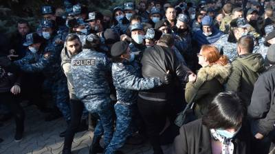 В Ереване задержали участников акции протеста