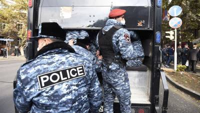 Полиция Еревана задержала 25 человек на акции протеста против Пашиняна