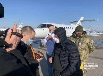 В «Борисполе» задержали бывшего топ-чиновника «ПриватБанка»