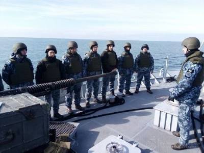 Патрульный катер ВМС «Славянск» провел артиллерийские стрельбы (ФОТО)