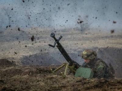 Обстрелы на Донбассе продолжаются: есть потери среди украинских защитников