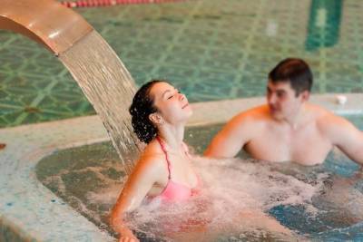 «Академия Здоровья» предложила отдых в бассейне, водные релакс-процедуры и посещение сауны