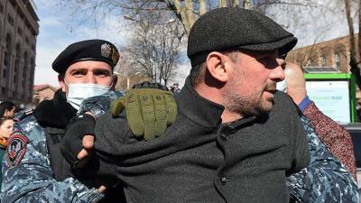 Более 50 человек задержали в Ереване на акции за отставку Пашиняна