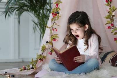 Навіщо читати казки дітям: 4 небанальні причини