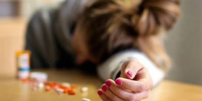 В Доброполье 15-летняя школьница напилась таблеток, как помоь в таких случаях - ТЕЛЕГРАФ