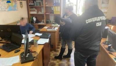 На Луганщине руководителей таможни подозревают в получении огромных взяток
