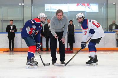 Академию хоккейного мастерства имени Харламова открыли в Петербурге