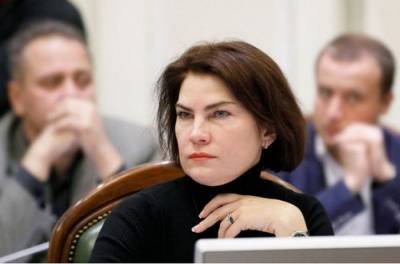 В Киеве пытаются уволить генпрокурора за приговор убийце-радикалу