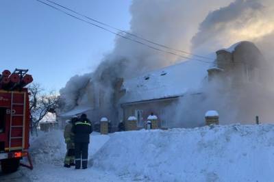 Росгвардейцы спасли двоих детей из горящего дома в Нижегородской области