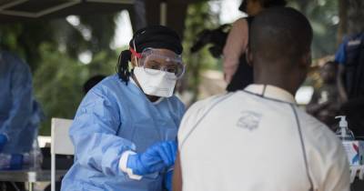 ВОЗ сообщила о начале вакцинации от лихорадки Эбола в Гвинее