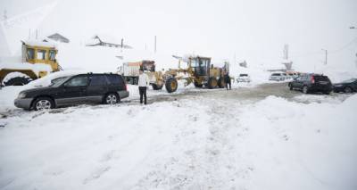 Верхний Ларс сегодня: закрылся еще один участок дороги из Грузии в Россию