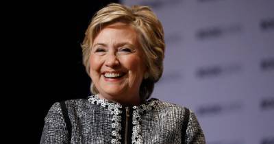 Хиллари Клинтон стала соавтором политического триллера