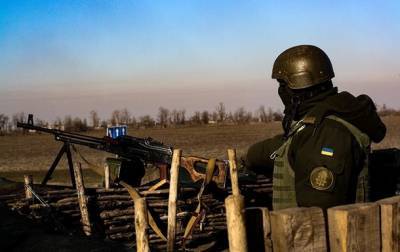 На Донбассе за день семь обстрелов, у ВСУ потери