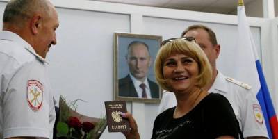 Испания не собирается признавать паспорта РФ, выданные жителям Донбасса и Крыма