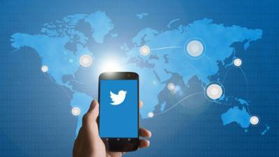 Около 100 связанных с Россией Twitter-аккаунтов попали под блокировку