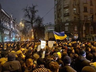 Под офисом Зеленского в Киеве прошла акция протеста против приговора Стерненко (ФОТО)