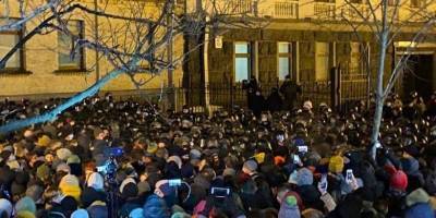Приговор Стерненко: во время акции под Офисом президента задержали 24 человека, всех позже отпустили