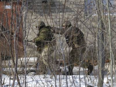 Снайпер боевиков ранил украинского военного на Донбассе – группировка "Восток"