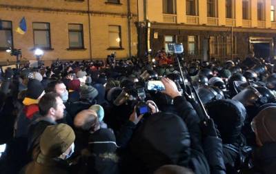 Сергей Стерненк - Полиция отпустила всех задержанных на акции за Стерненко в Киеве - korrespondent.net - Киев