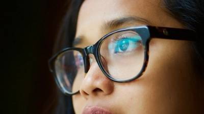 Японский врач назвал способ улучшить зрение за три минуты