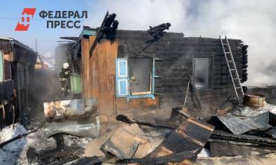 Под завалами сгоревшего дома в Новосибирске найден живой ребенок