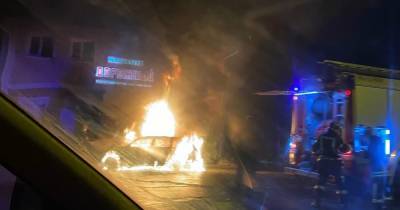 В Гурьевском районе ночью сгорели восемь машин (фото, видео)