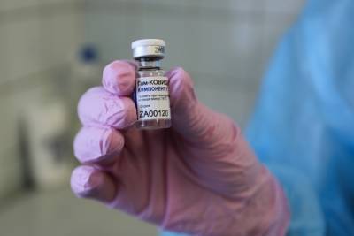 Вакцинация от коронавируса началась в домах престарелых Томской области