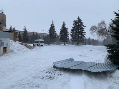 ГИБДД достала из снега больше 400 машин в Челябинской области