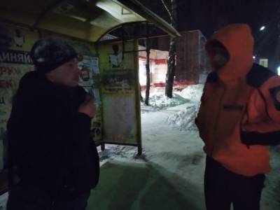 «Нет денег, телефон сел»: в Сыктывкаре волонтеры спасли от обморожения трех человек
