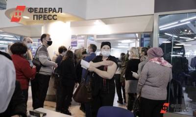 В торговых центрах Петербурга началась вакцинация от COVID-19
