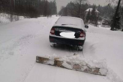 Со снегом жители Тверской области борются с помощью смекалки