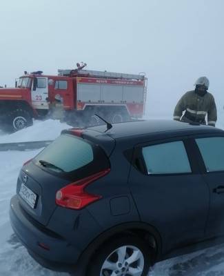 В Челябинской области из-за снега техника не может попасть в поселок, оставшийся без газа