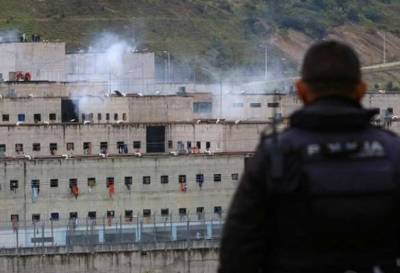 По меньшей мере 75 заключенных погибли в тюремных бунтах в Эквадоре