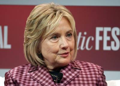 Хиллари Клинтон напишет триллер о мировом заговоре