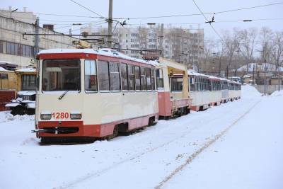 В мэрии Екатеринбурга объяснили морозами коллапс в работе общественного транспорта