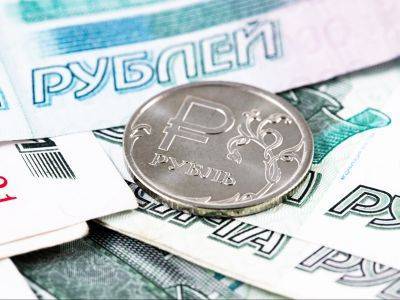 Госдолг России вырос почти на 40%