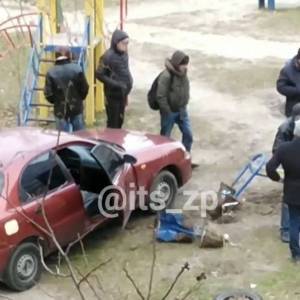 В Запорожье суд лишил водительских прав женщину, которая на «Ланосе» врезалась в детскую площадку