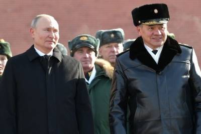 Песков объяснил, почему Путин в двадцатиградусный мороз был без шапки