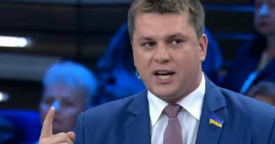 В Харькове депутат отказался говорить на украинском и заявил о госперевороте в Украине в 2014 году (ВИДЕО)