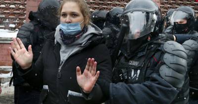 В России ужесточили наказание за неповиновение силовикам на митингах