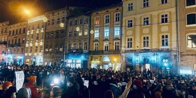 Суд над Стерненко: в прокуратуре заявили о давлении со стороны протестующих