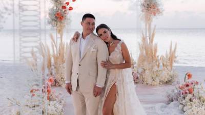 Телеведущая Иванна Онуфрийчук сыграла роскошную свадьбу на Мальдивах: фото